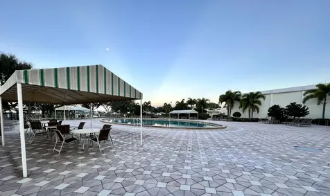 130 Chatham F West Palm Beach FL 33417