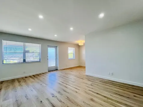 130 Chatham F West Palm Beach FL 33417