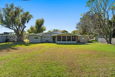 800 Anita Street Fort Pierce FL 34982