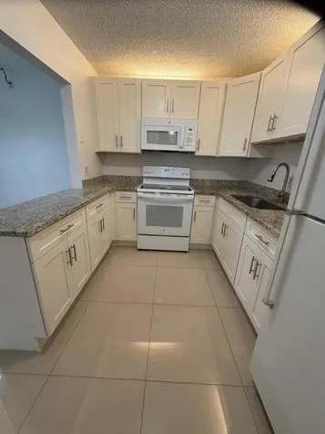 5930 Whispering Pine Way Greenacres FL 33463