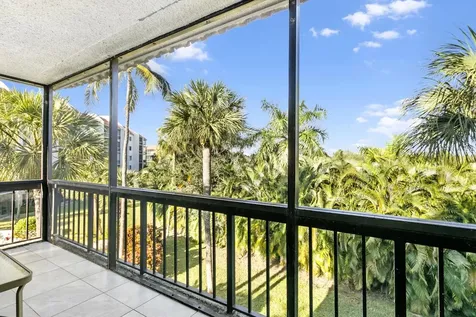 2550 Presidential Way West Palm Beach FL 33401