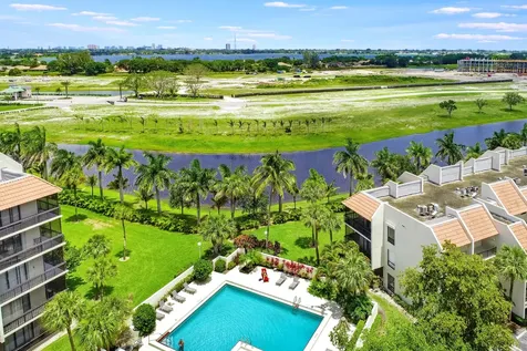 2550 Presidential Way West Palm Beach FL 33401