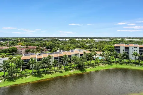 2550 Presidential Way West Palm Beach FL 33401