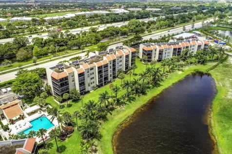 2550 Presidential Way West Palm Beach FL 33401