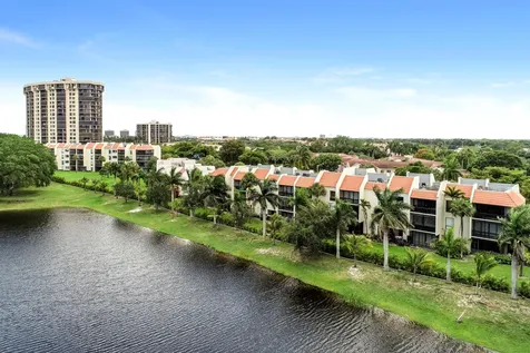 2550 Presidential Way West Palm Beach FL 33401