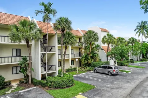 2550 Presidential Way West Palm Beach FL 33401