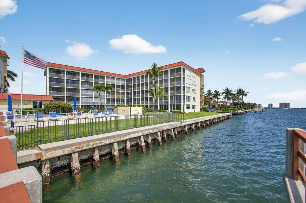 105 Paradise Harbour Boulevard North Palm Beach FL 33408