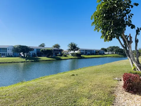 34 Kent C West Palm Beach FL 33417