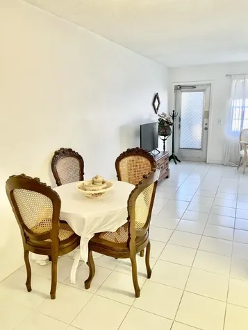 34 Kent C West Palm Beach FL 33417