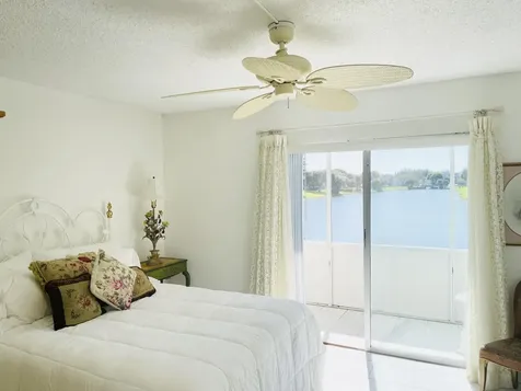 34 Kent C West Palm Beach FL 33417