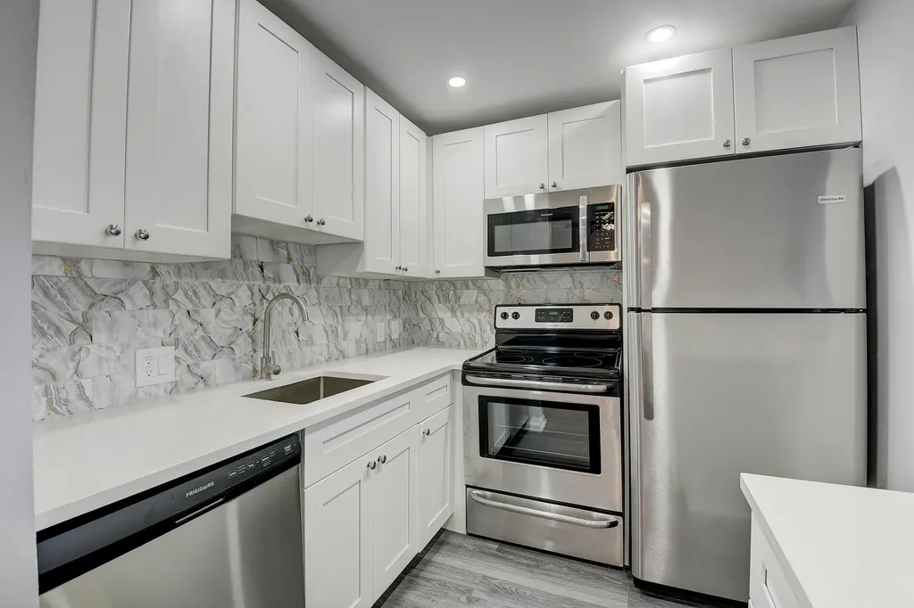 49 Suffolk B Boca Raton FL 33434