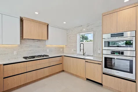 107 Sandal Lane Palm Beach Shores FL 33404
