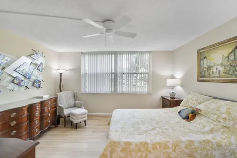 27 Abbey Lane Delray Beach FL 33446