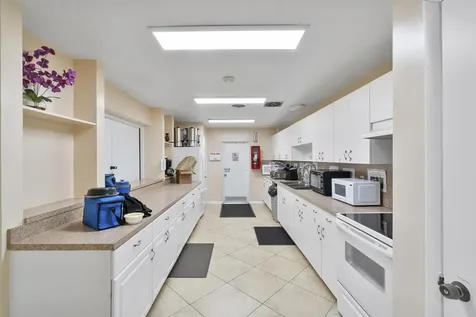 27 Abbey Lane Delray Beach FL 33446