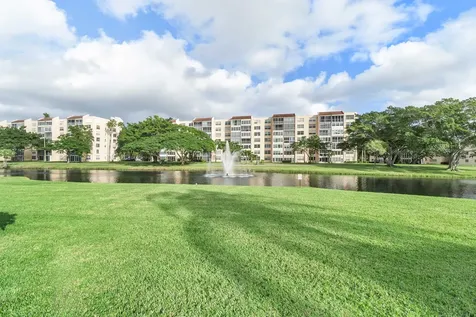 27 Abbey Lane Delray Beach FL 33446