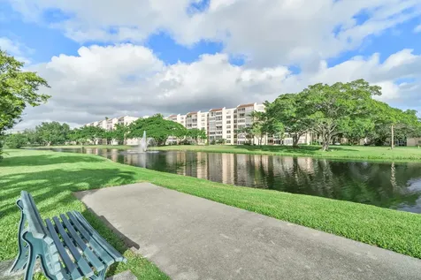 27 Abbey Lane Delray Beach FL 33446