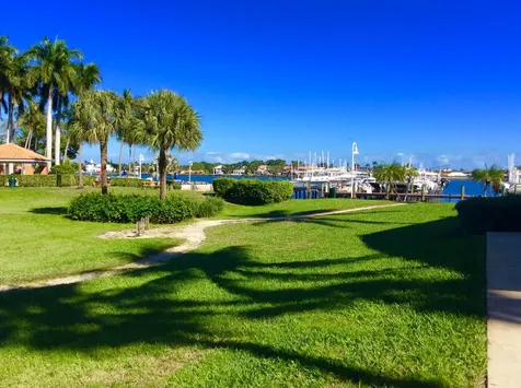 157 Yacht Club Way Hypoluxo FL 33462