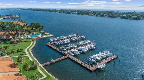 157 Yacht Club Way Hypoluxo FL 33462