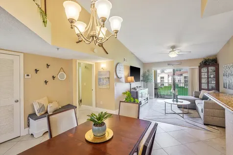 157 Yacht Club Way Hypoluxo FL 33462