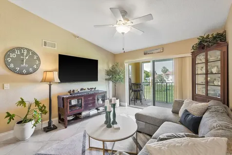157 Yacht Club Way Hypoluxo FL 33462