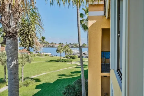 157 Yacht Club Way Hypoluxo FL 33462