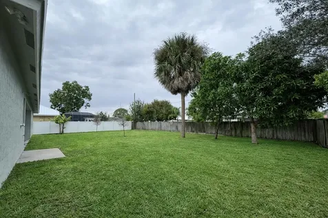 655 Sw Seagull Terrace Port Saint Lucie FL 34953