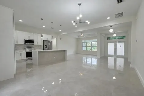 655 Sw Seagull Terrace Port Saint Lucie FL 34953
