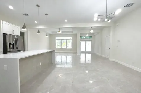 655 Sw Seagull Terrace Port Saint Lucie FL 34953