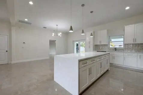 655 Sw Seagull Terrace Port Saint Lucie FL 34953
