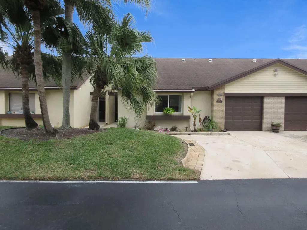 216 Meander Circle Royal Palm Beach FL 33411
