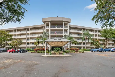 545 Oaks Lane Pompano Beach FL 33069