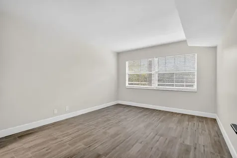 545 Oaks Lane Pompano Beach FL 33069