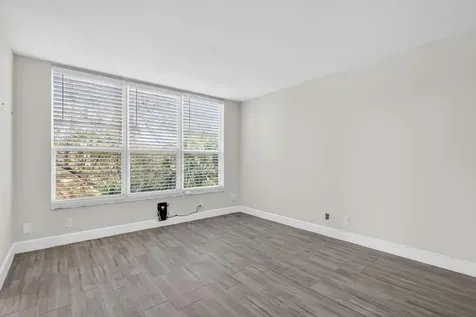 545 Oaks Lane Pompano Beach FL 33069