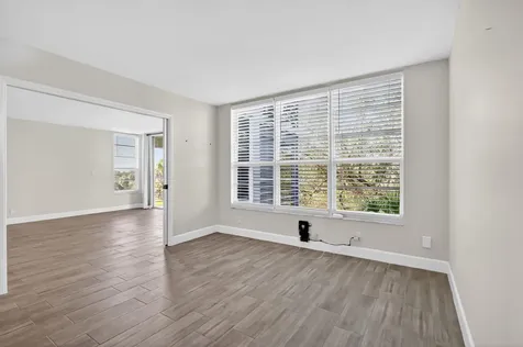 545 Oaks Lane Pompano Beach FL 33069