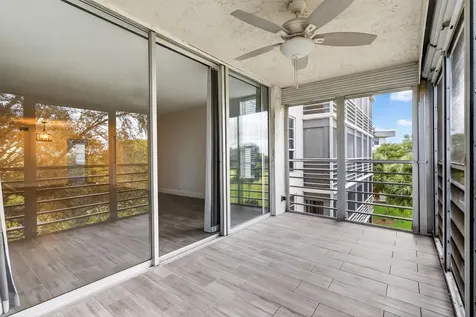 545 Oaks Lane Pompano Beach FL 33069