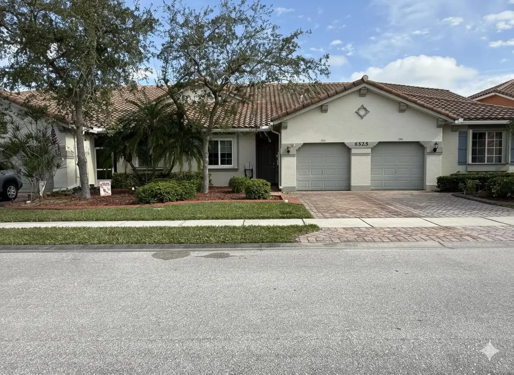 6525 Oxford Circle Vero Beach FL 32966