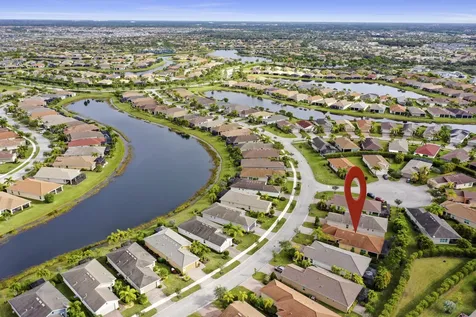 12407 Sw Weeping Willow Avenue Port Saint Lucie FL 34987