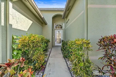 113 Cypress Lane Royal Palm Beach FL 33411