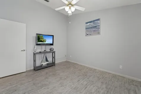 649 Nw San Remo Circle Port Saint Lucie FL 34986