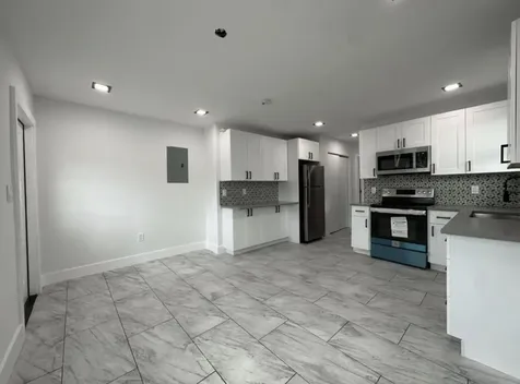 707 NW 3rd Avenue Pompano Beach FL 33060