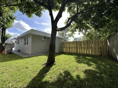 707 NW 3rd Avenue Pompano Beach FL 33060