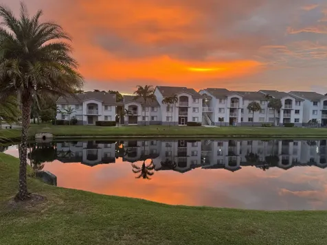 2640 S University Drive Davie FL 33328