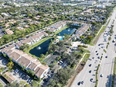 2640 S University Drive Davie FL 33328