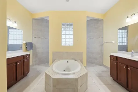 3820 Sw Cheribon Street Port Saint Lucie FL 34953
