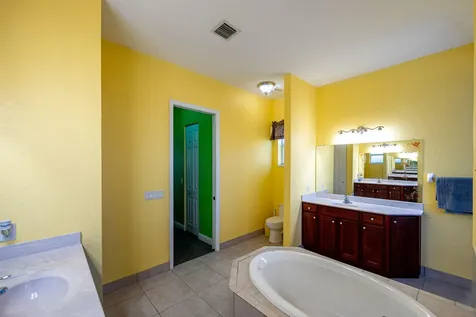 3820 Sw Cheribon Street Port Saint Lucie FL 34953