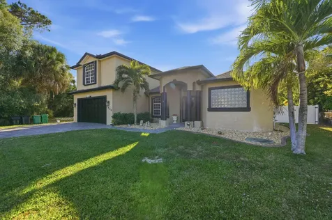 3820 Sw Cheribon Street Port Saint Lucie FL 34953