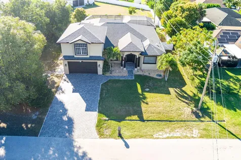 3820 Sw Cheribon Street Port Saint Lucie FL 34953