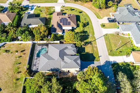 3820 Sw Cheribon Street Port Saint Lucie FL 34953