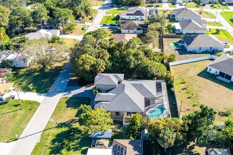 3820 Sw Cheribon Street Port Saint Lucie FL 34953