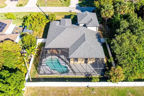 3820 Sw Cheribon Street Port Saint Lucie FL 34953
